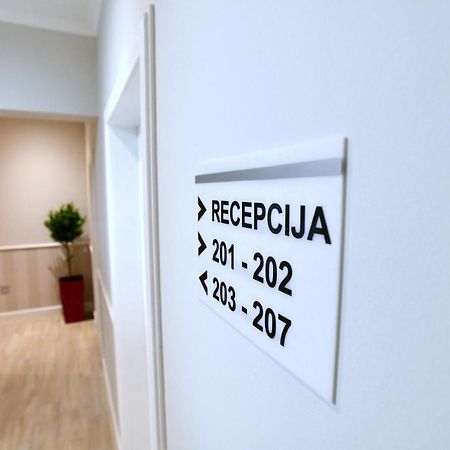 President Aparthotel Čačak Екстериор снимка